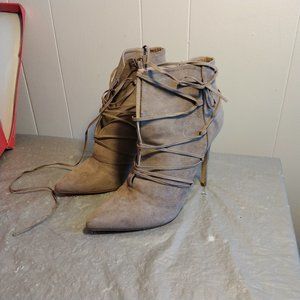 Shoe Dazzle Ankle Heeled Boots 10